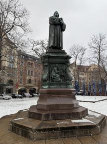Martin Luther (1483-1546) (Statue) (Eisenach)