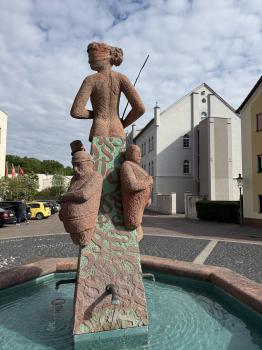 Brunnen auf dem Amtsplatz (Schmölln)
