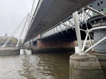 Hungerford Bridge & Golden Jubilee Bridges (London)