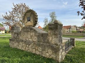 Kriegerdenkmal (Daasdorf am Berge)