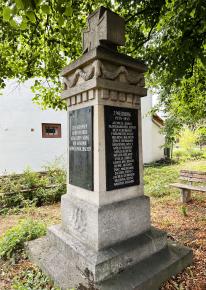 Kriegerdenkmal (Mönchenholzhausen/Grammetal)