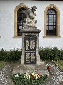 Kriegerdenkmal (Hochheim/Nessetal)