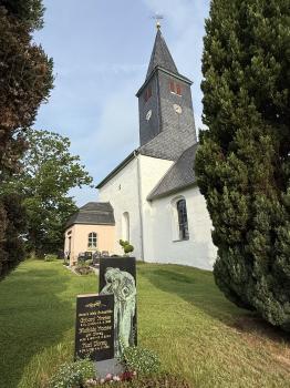 Dorfkirche (Haselbach/Pleißenaue (VG))